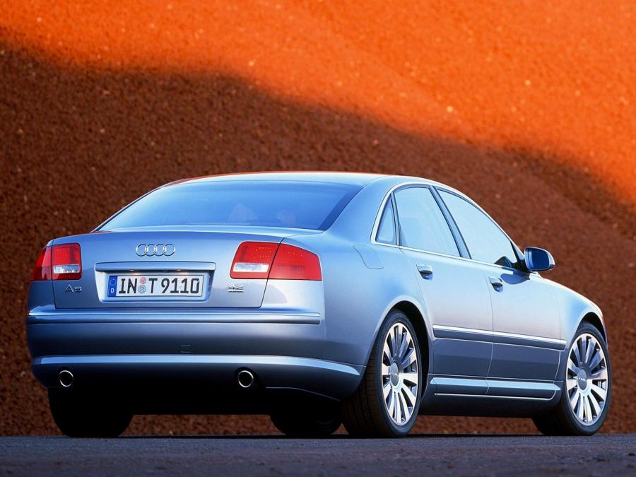  Audi A8 4.2 Quattro (D3) 2003 года  (фото 19 из 30)